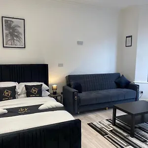 - Palatine Road Apartment