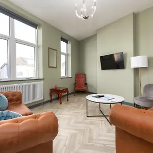 Gigi's Apartment
